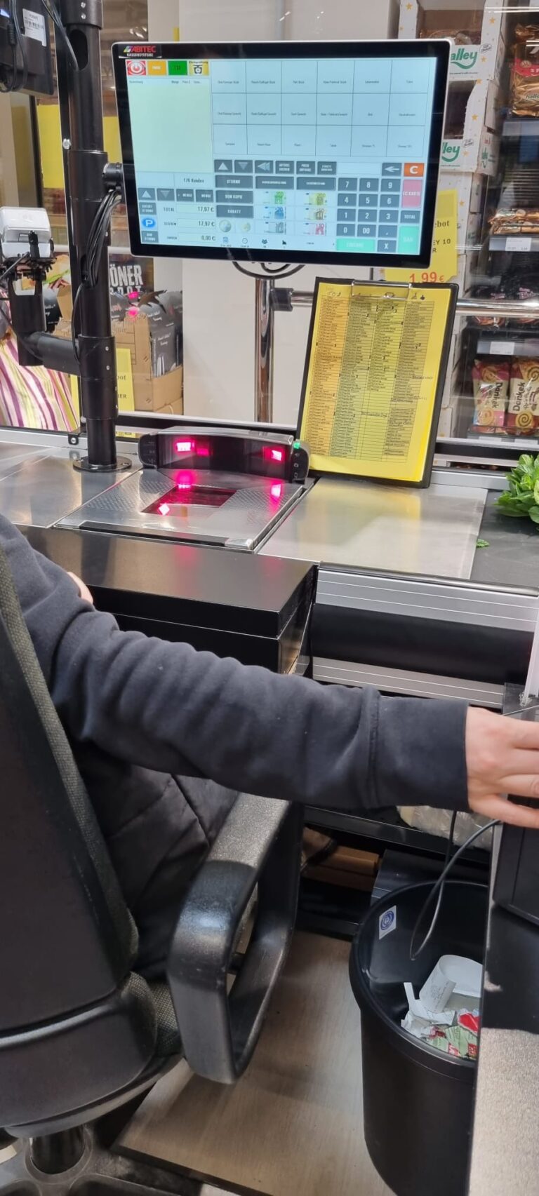 Kassensystem für den Einzelhandel mit Einbauscanner, Kassenschublade, Bondrucker 